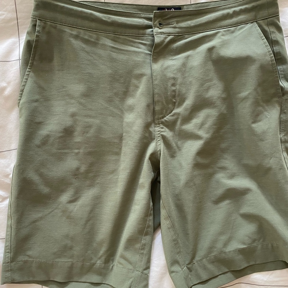 Faherty All Day Shorts 9” Inseam Sz 32 Great Condition